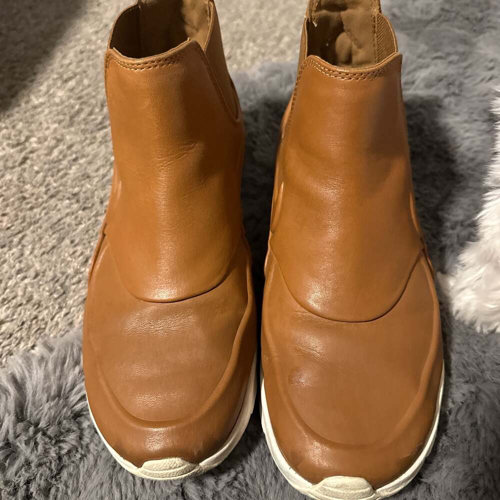 Nike Women's Air Max Thea Mid Ale Brown Leather Chelsea Boot 859550-200